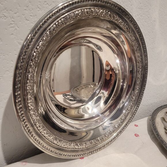 Vintage Reed & Barton 1201 Dish Silver Plate 10" Diameter ornate round Victorian - Picture 2 of 8